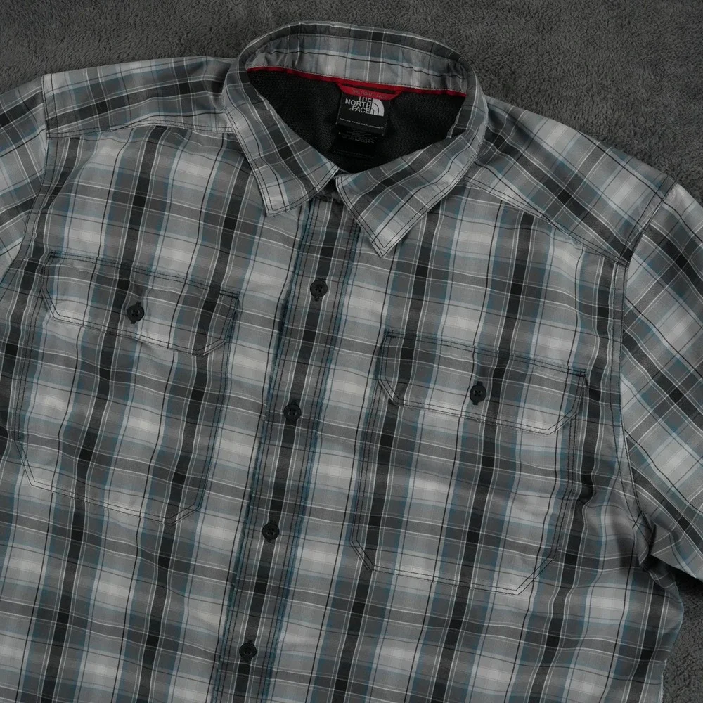 The North Face Short Sleeve Pine Knot Woven Flannel Shirt Mens L Gray Plaid‎